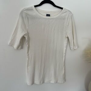 GAP White Short Sleeve Tee